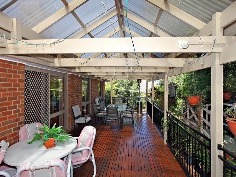 6 James Cook Drive, Diamond Creek VIC 3089