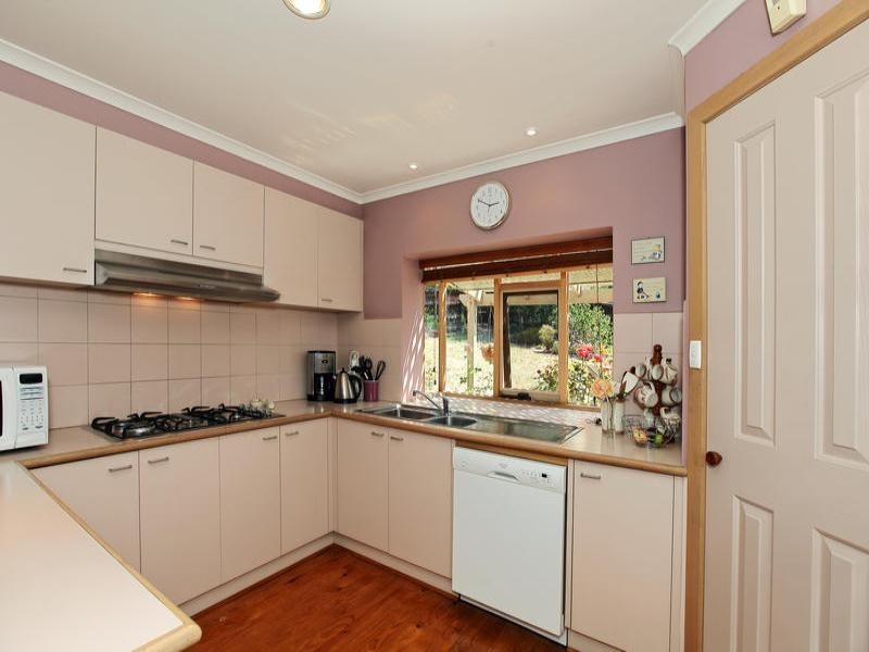 6 James Cook Drive, Diamond Creek VIC 3089