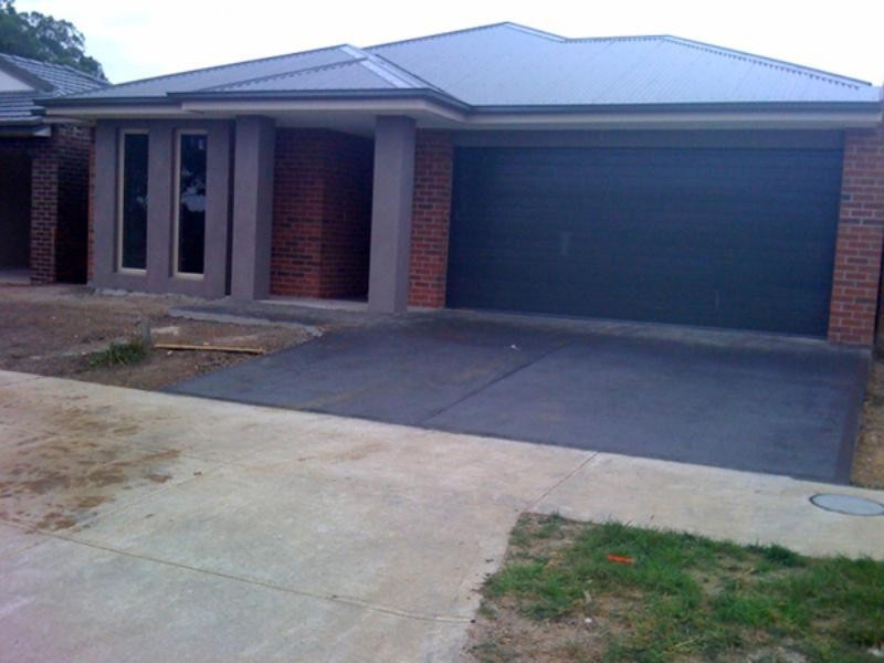 35 Thernholme Crescent, Doreen VIC 3754