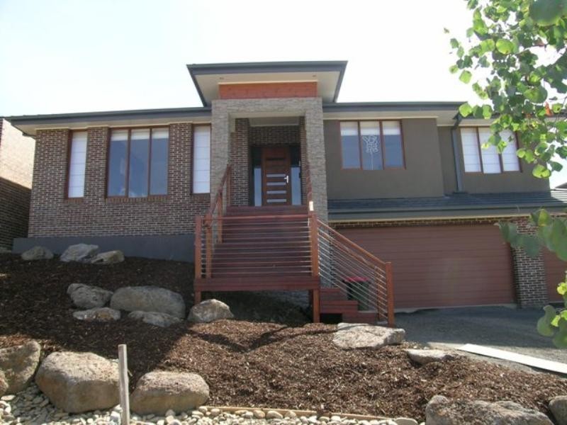 15 Luscombe Drive, Diamond Creek VIC 3089