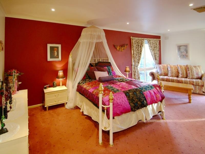 198 Plenty River Drive, Greensborough VIC 3088