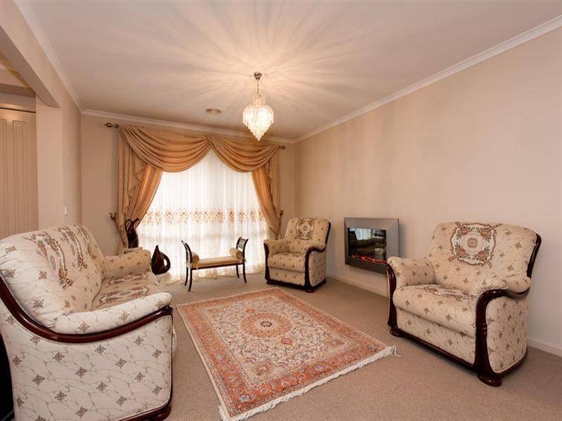 12 Knightsbridge Place, Diamond Creek VIC 3089