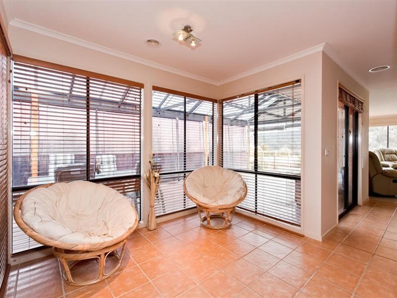 12 Knightsbridge Place, Diamond Creek VIC 3089