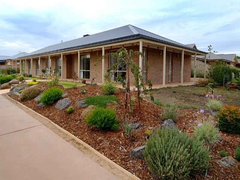 10 Hanna Crescent, Doreen VIC 3754