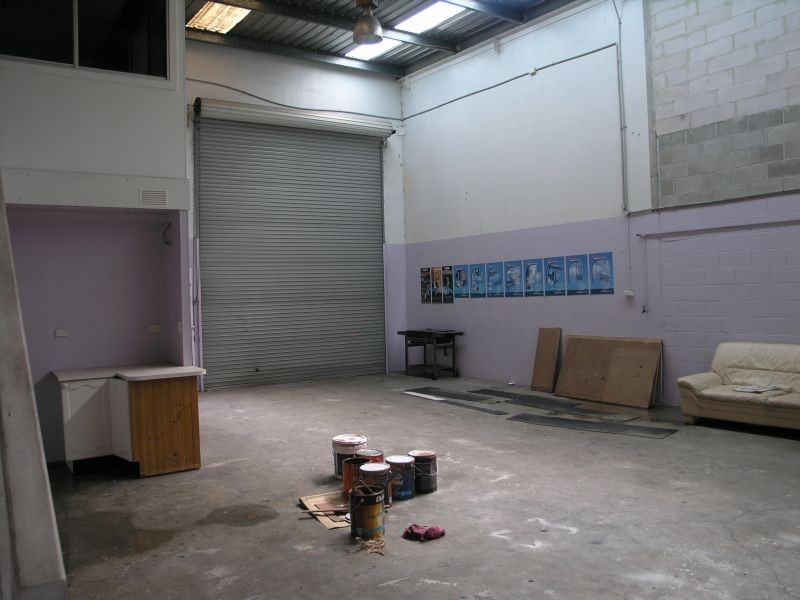 2 Waverley Drive, Unanderra NSW 2526