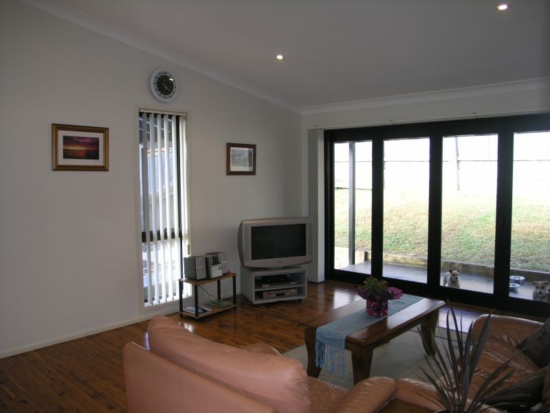 71 Waples Road, Farmborough Heights NSW 2526