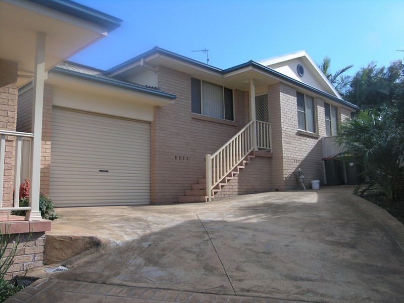 3/4 Narran Way, Flinders NSW 2529