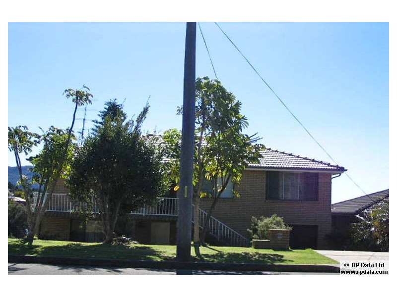 76 Cummins Street, Unanderra NSW 2526