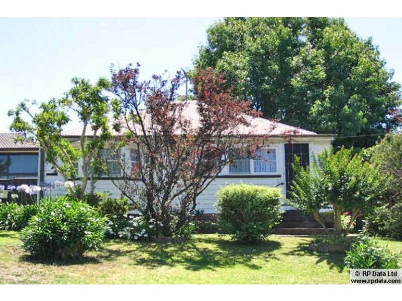 8 Keira Street, Mount Keira NSW 2500