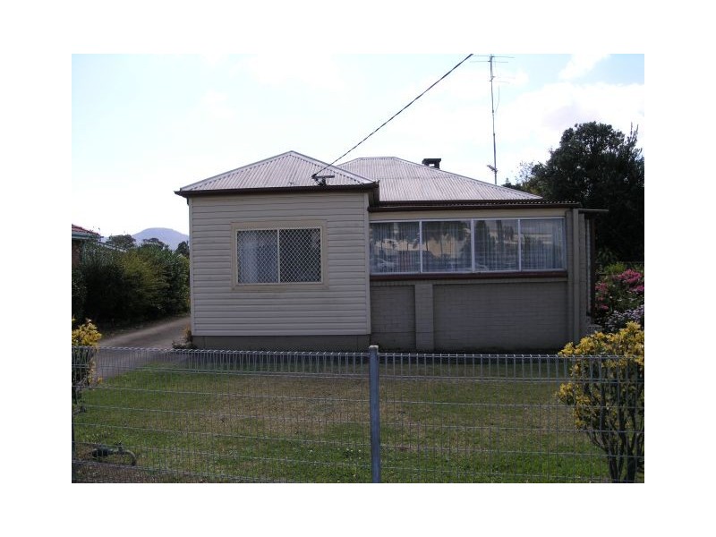 7 Tannery Street, Unanderra NSW 2526