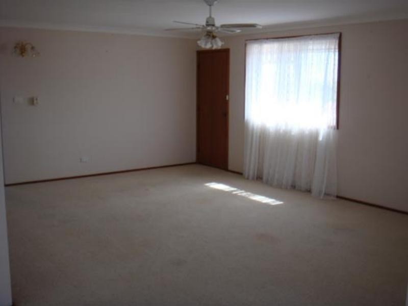 1/22 Gloucester Circuit, Albion Park NSW 2527