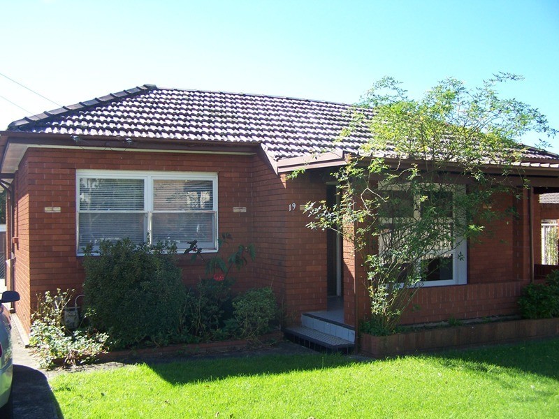 19 Tannery, Unanderra NSW 2526