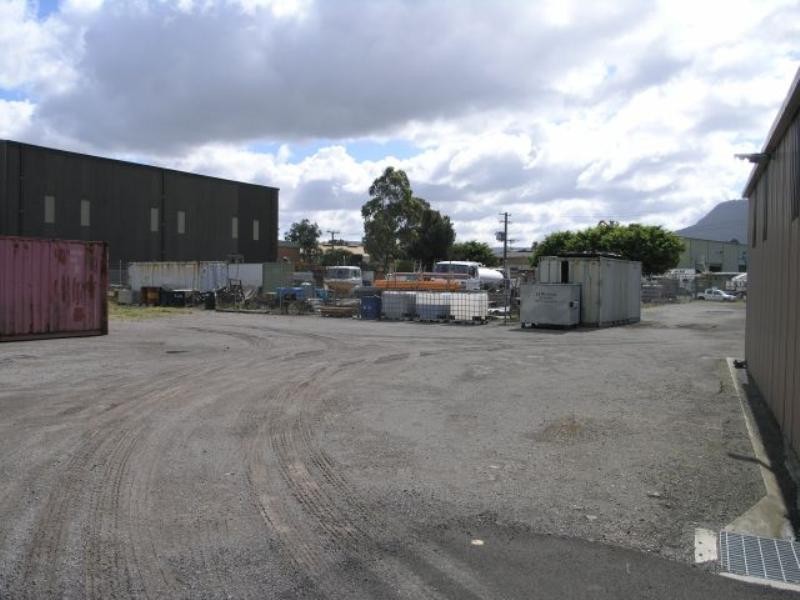 8 Resolution Drive, Unanderra NSW 2526