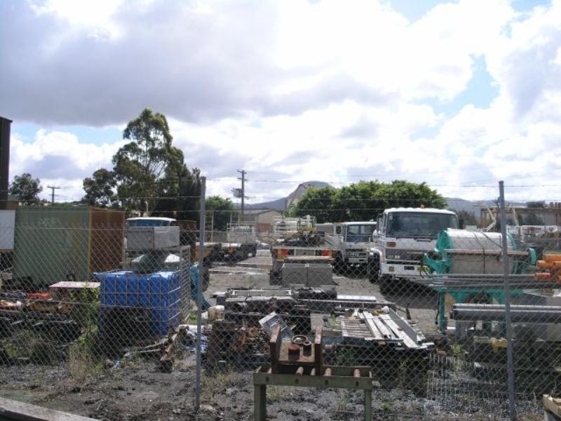 8 Resolution Drive, Unanderra NSW 2526