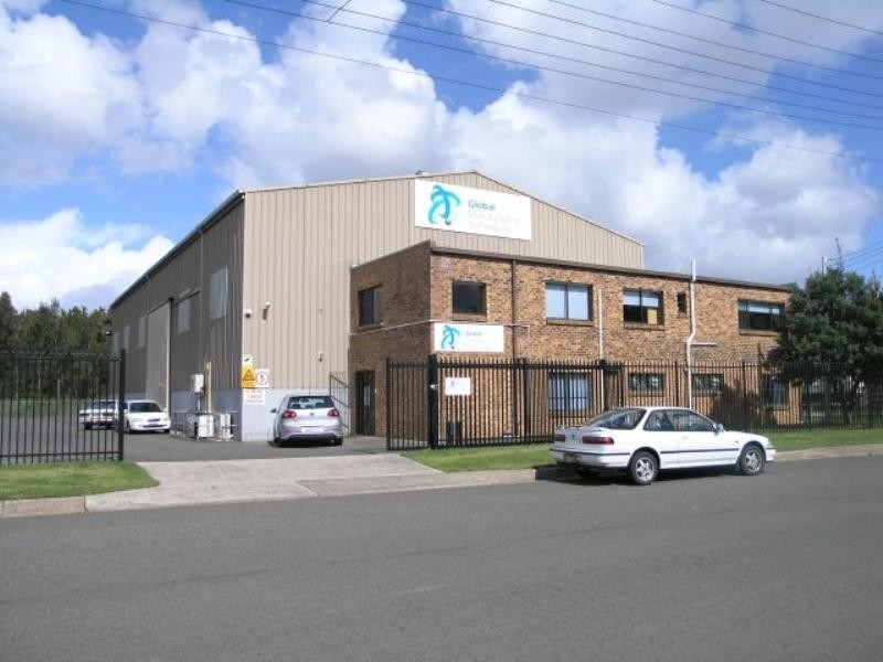 10 Resolution Drive, Unanderra NSW 2526