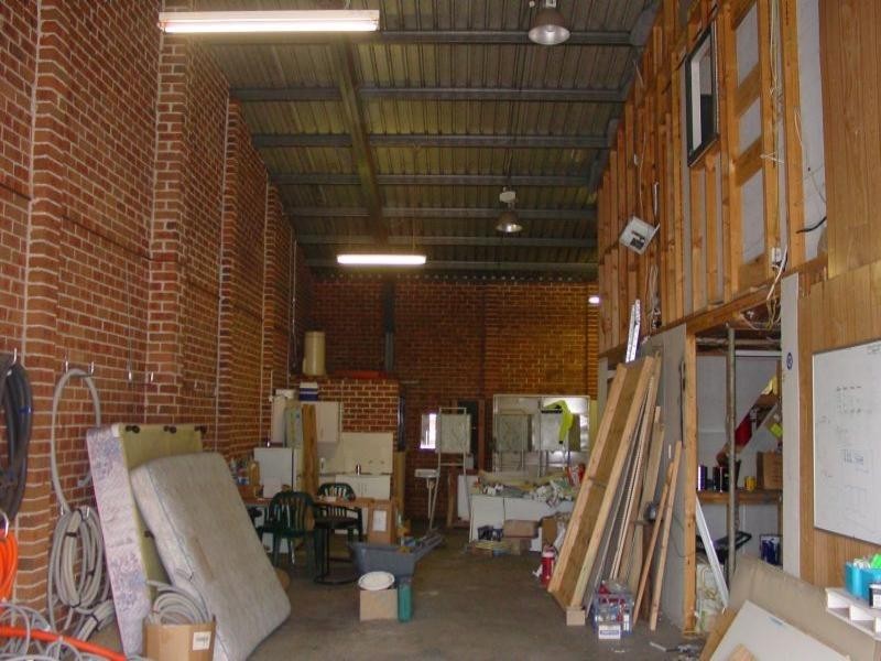 4/16 Glastonbury Avenue, Unanderra NSW 2526