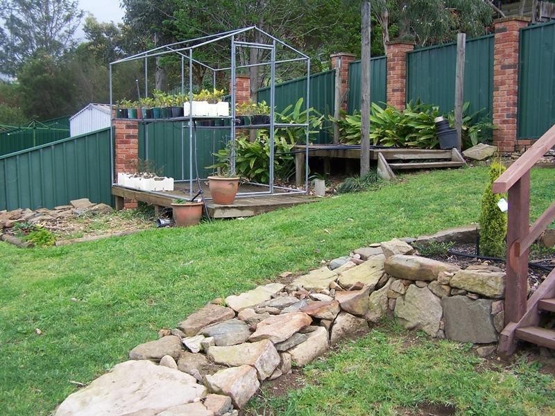 10 Lambertia Place, Cordeaux Heights NSW 2526