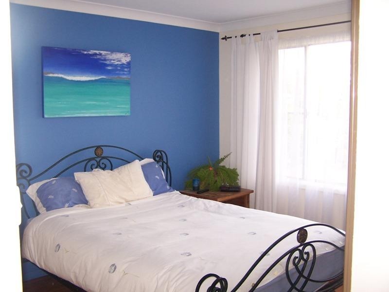 42 Stanley Avenue, Farmborough Heights NSW 2526