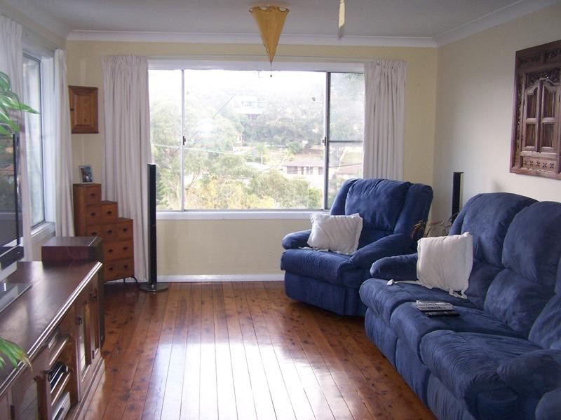 42 Stanley Avenue, Farmborough Heights NSW 2526