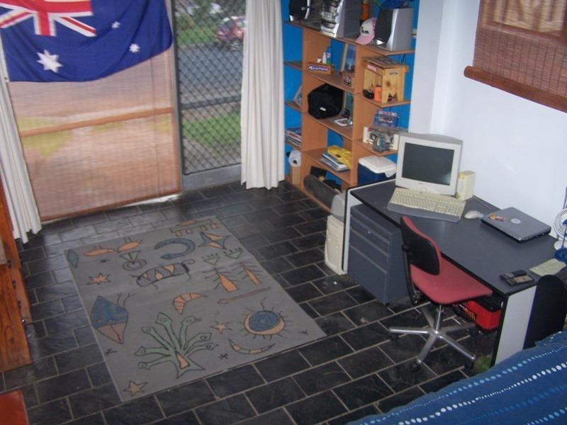 42 Stanley Avenue, Farmborough Heights NSW 2526