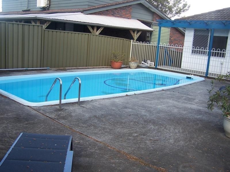 42 Stanley Avenue, Farmborough Heights NSW 2526