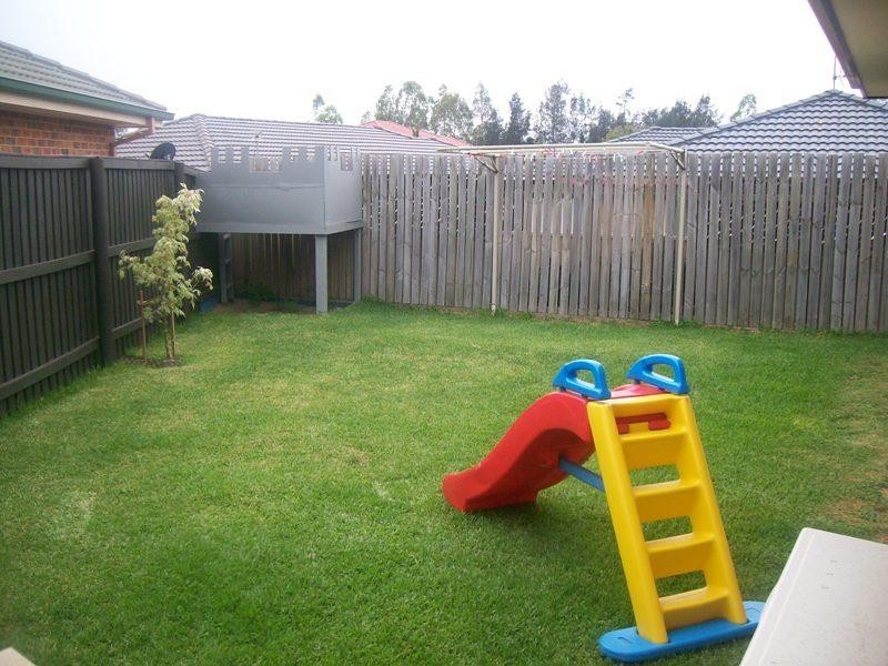 35 Glenwood Grove, Horsley NSW 2530