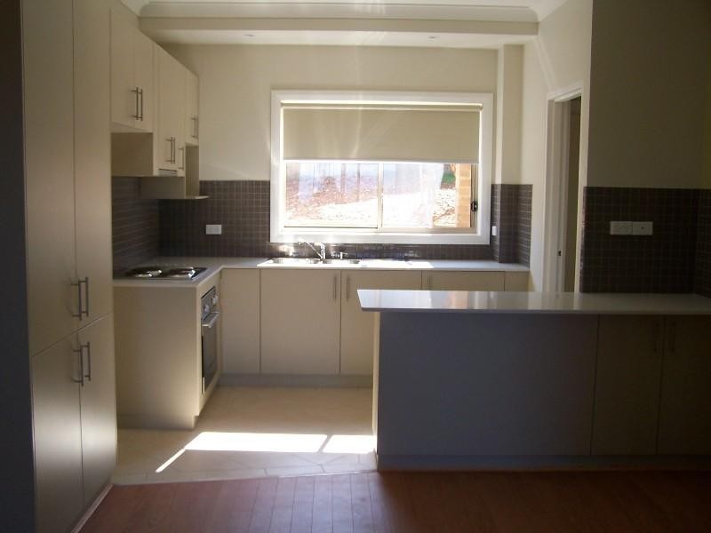 3/13 Melinda Grove, Lake Heights NSW 2502