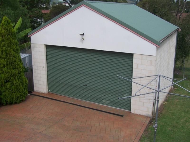 19 Maynes Parade, Unanderra NSW 2526