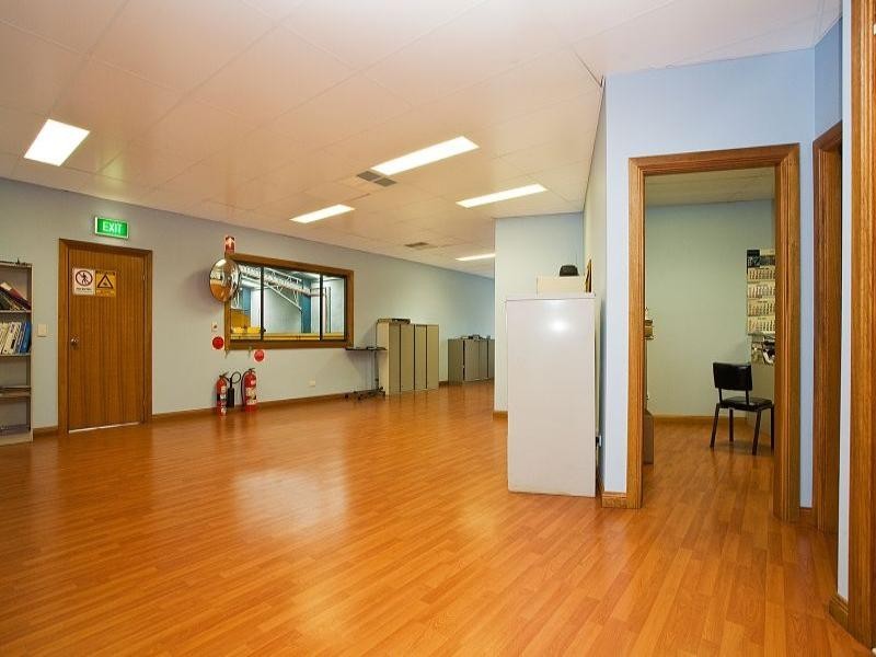 244 Nolan Street, Unanderra NSW 2526