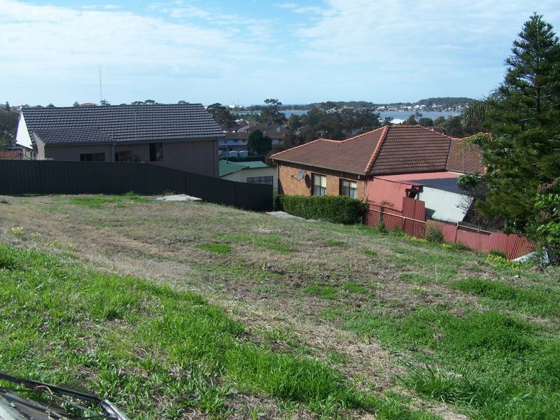 Lake Heights NSW 2502