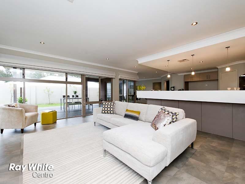 45 Salerno Avenue, Stirling WA 6021