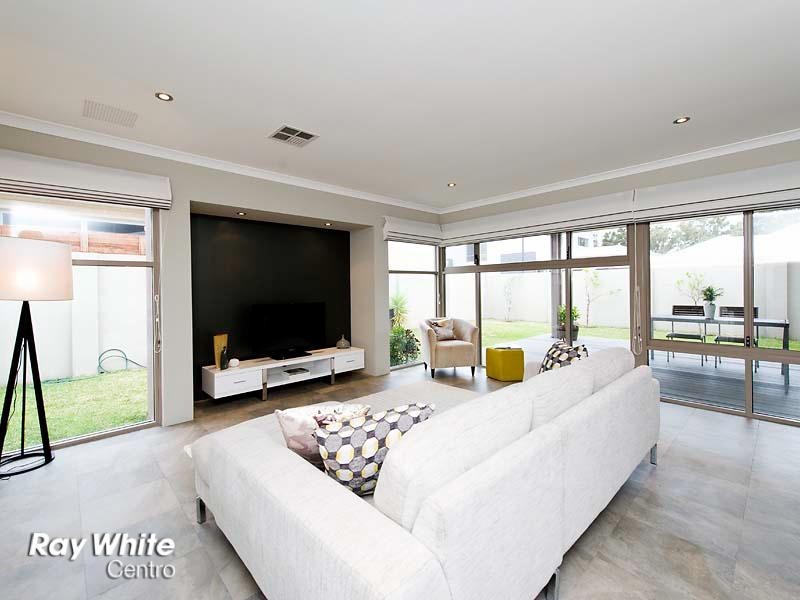 45 Salerno Avenue, Stirling WA 6021