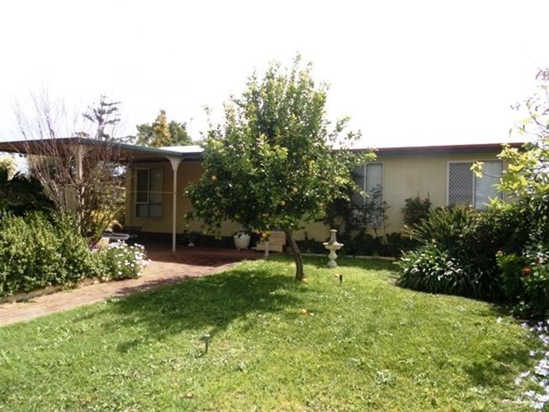 22B Stephen Street, Queens Park WA 6107