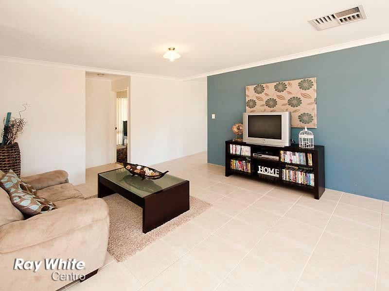 22 Tamarisk Drive, Halls Head WA 6210