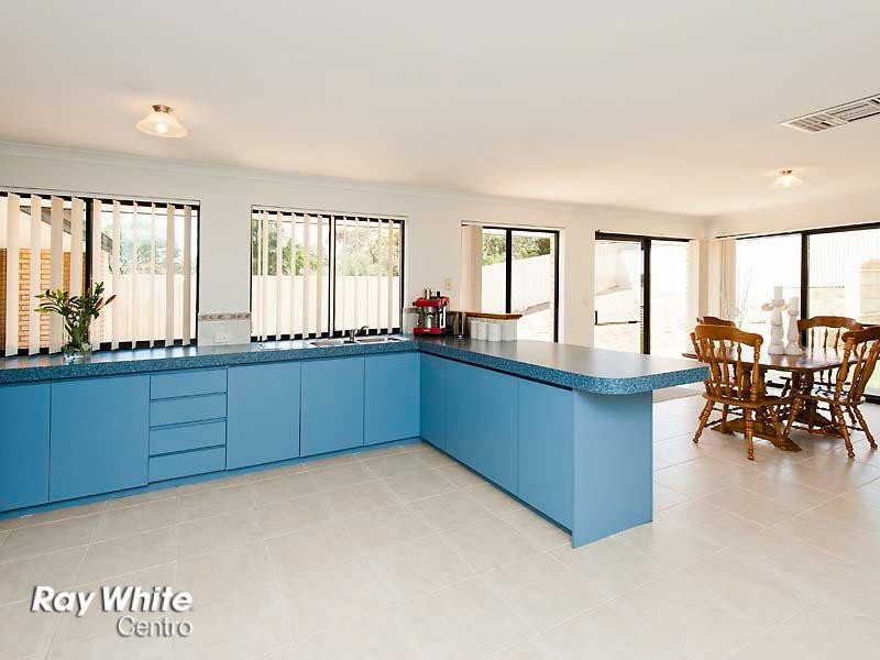 22 Tamarisk Drive, Halls Head WA 6210