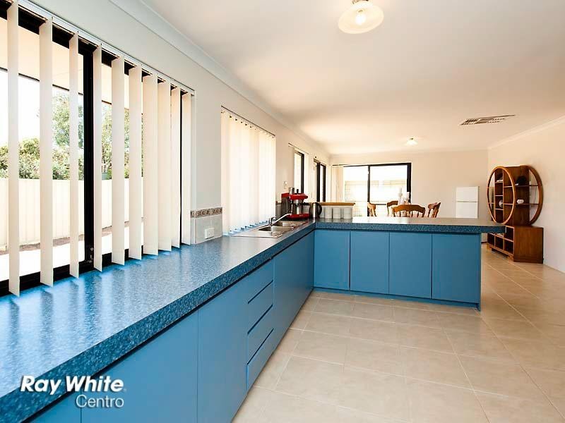 22 Tamarisk Drive, Halls Head WA 6210