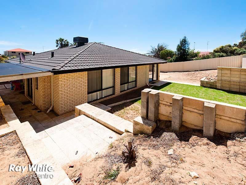 22 Tamarisk Drive, Halls Head WA 6210