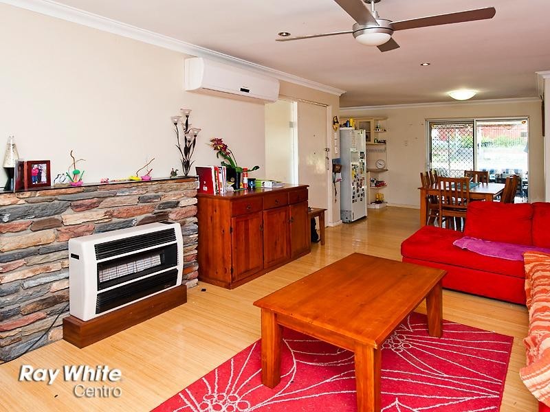 13 Rhodes Crescent, Calista WA 6167