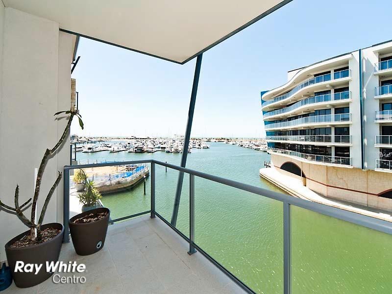 4/12 Cannaregio Square, Mandurah WA 6210