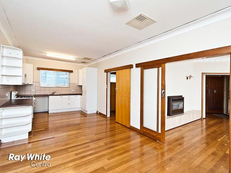 21 Templetonia Crescent, City Beach WA 6015