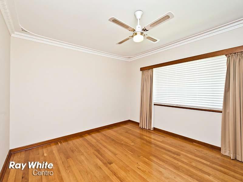 21 Templetonia Crescent, City Beach WA 6015