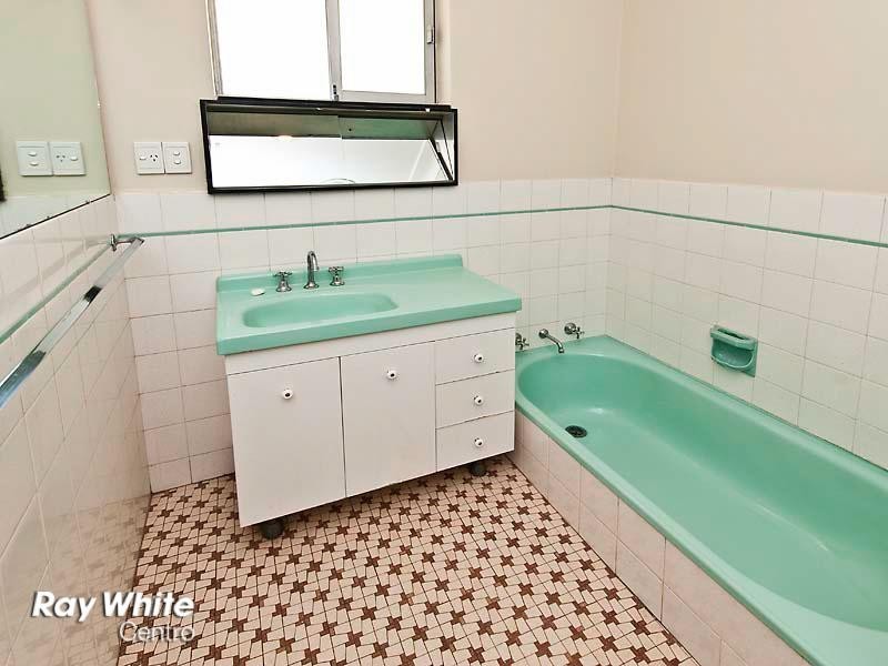 21 Templetonia Crescent, City Beach WA 6015