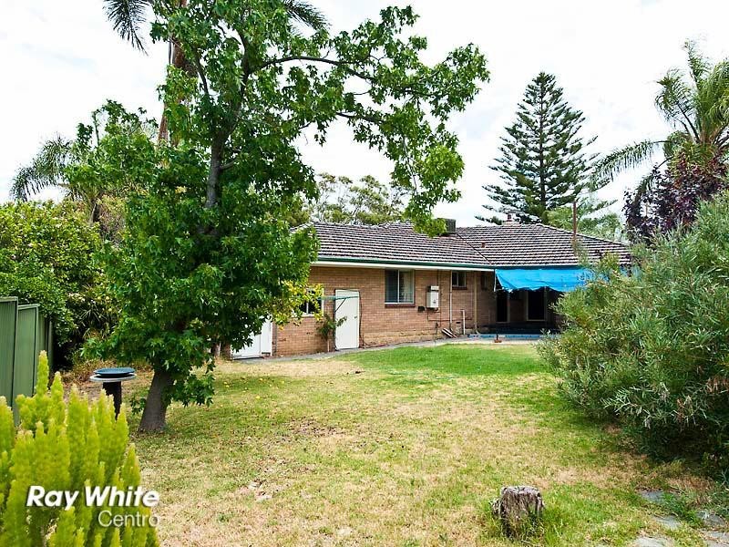 21 Templetonia Crescent, City Beach WA 6015