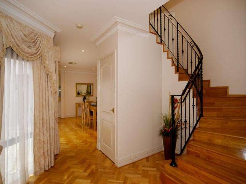 12 Juniper Bank Way, Subiaco WA 6008