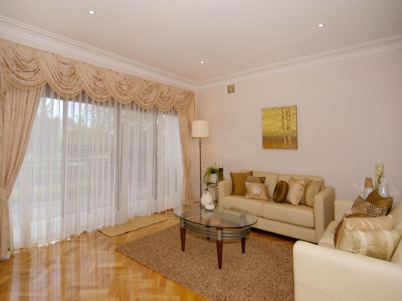 12 Juniper Bank Way, Subiaco WA 6008