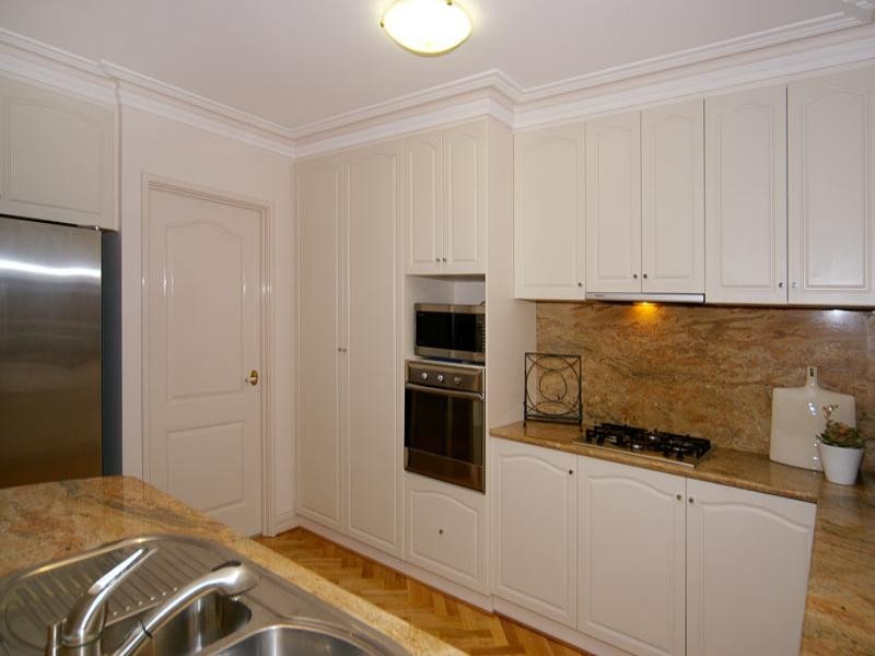 12 Juniper Bank Way, Subiaco WA 6008