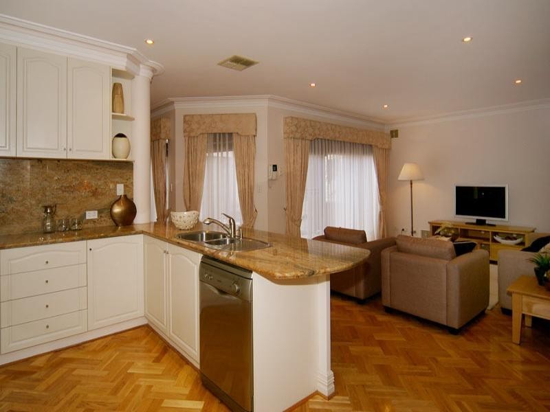 12 Juniper Bank Way, Subiaco WA 6008