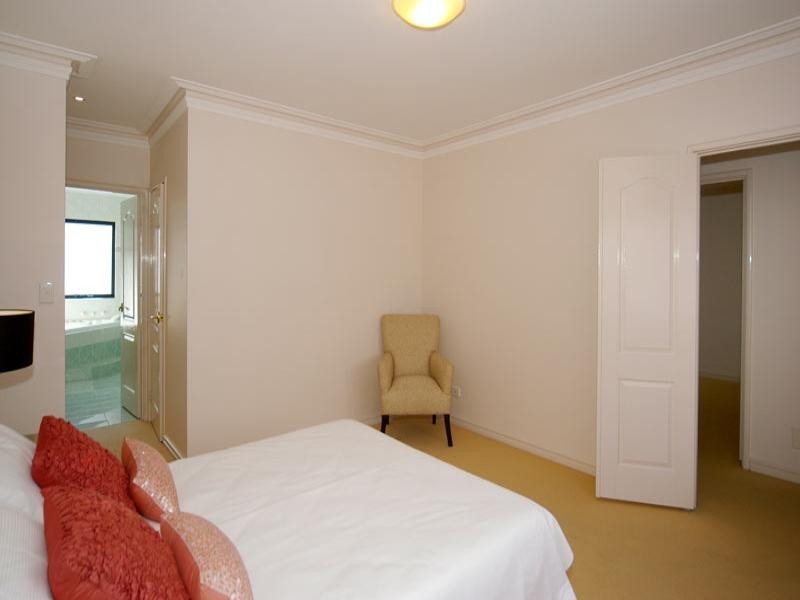 12 Juniper Bank Way, Subiaco WA 6008