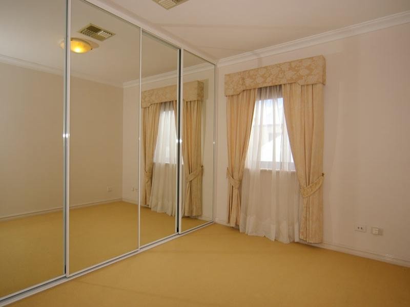 12 Juniper Bank Way, Subiaco WA 6008