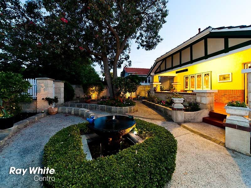17 Munsie Avenue, Daglish WA 6008
